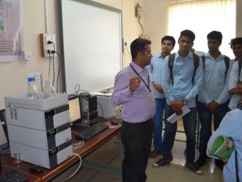 Students of MIT College Visited the Institute.