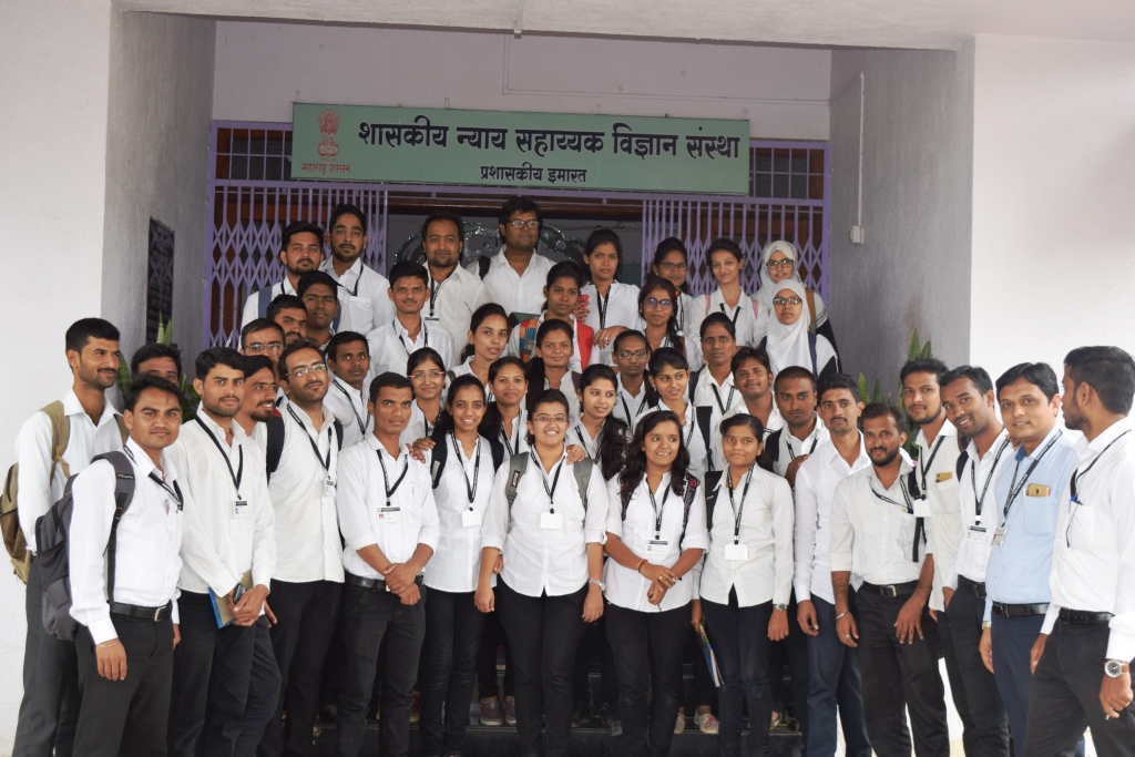 MP Law College Students Visited the institute